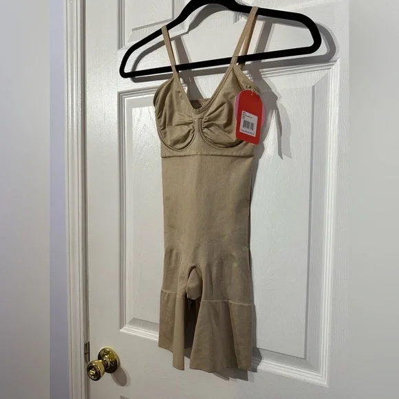 NWT SPANX By Sara Blakely (Slim Cognito) Beige Shapewear Bodysuit (SMALL) - Picture 3 of 11
